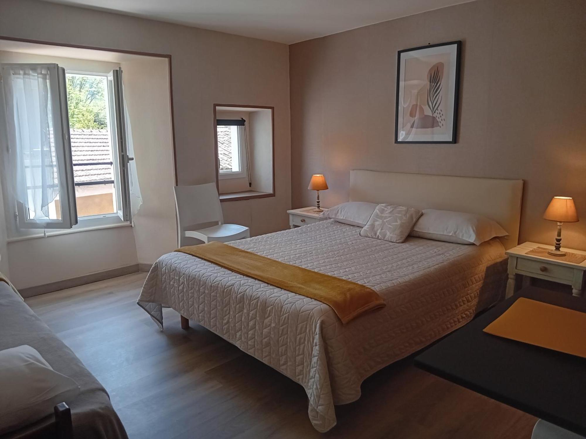 Hôtel La Gravenne Thueyts Esterno foto